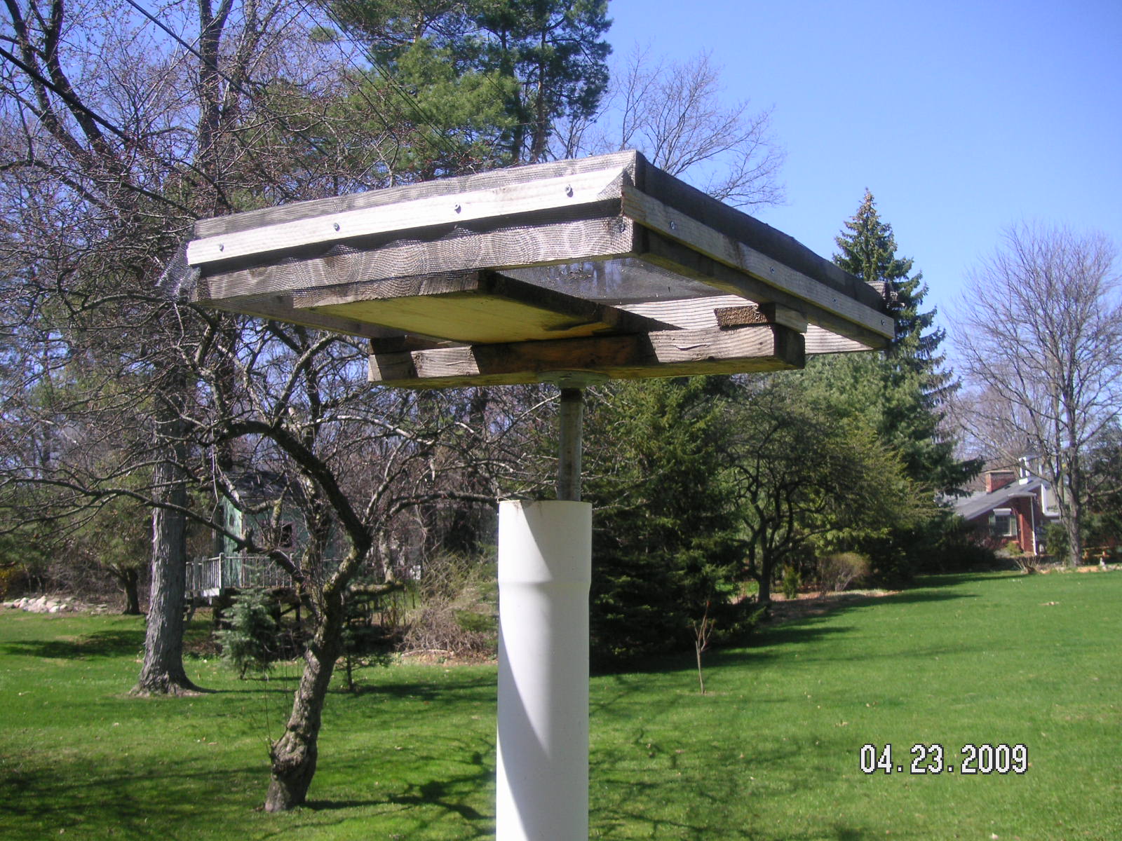 Download How To Build A Platform Bird Feeder With Roof 